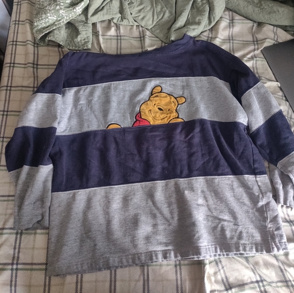 Vintage Pooh Sweatshirt Size L - Picture 1 of 2